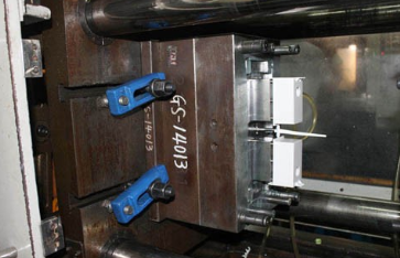 精密冲压模具和塑胶模具的四点区别